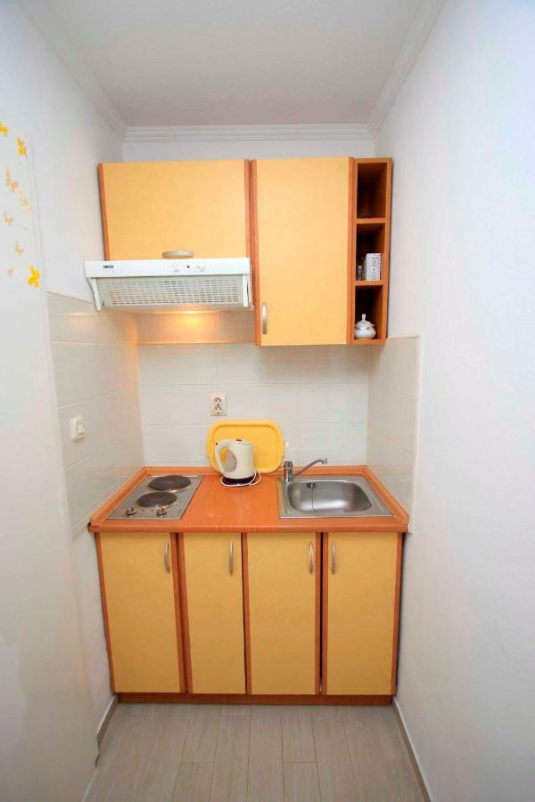 Apartmani Ivona & Ivo Макарска Экстерьер фото
