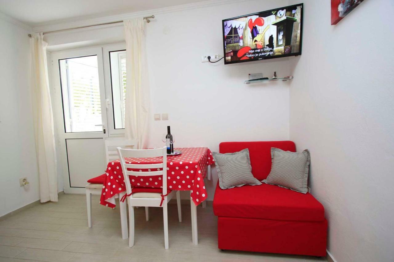Apartmani Ivona & Ivo Макарска Экстерьер фото